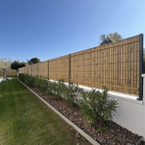 Image d'un clôture en panneaux rigide occultant